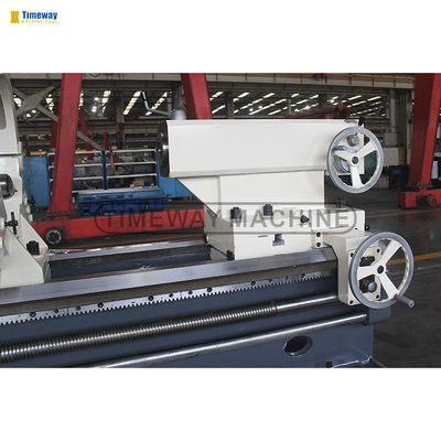 Estructura de una sola pieza Tipo de cama integrada de 1000 mm Máquina de girar cama plana con viaje del eje Z de 4000 mm