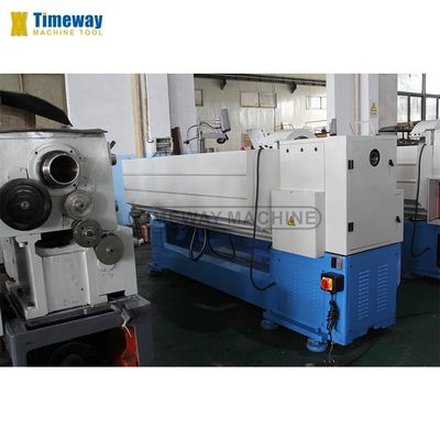 Máquina de torsión horizontal con perforación de husillo de 58 mm Máxima longitud de la pieza de trabajo 1000 mm