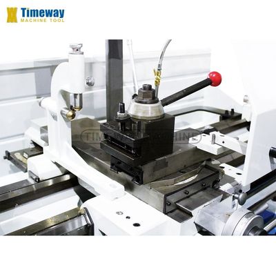 Máquina de torsión horizontal con perforación de husillo de 58 mm Máxima longitud de la pieza de trabajo 1000 mm