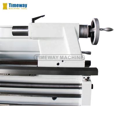 Máquina de torsión horizontal con perforación de husillo de 58 mm Máxima longitud de la pieza de trabajo 1000 mm