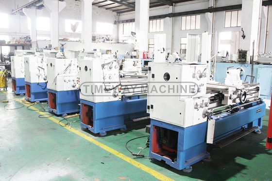 788mm Balance en la brecha y capacidad de mecanizado Máquina de torno de centro universal con DRO de 2 ejes