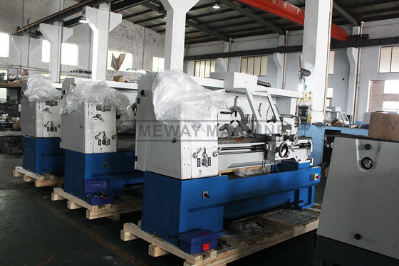 Torno central de broca de husillo de 52 mm para max. longitud girada de 1500 mm CM-400x1000 CM-400x1500