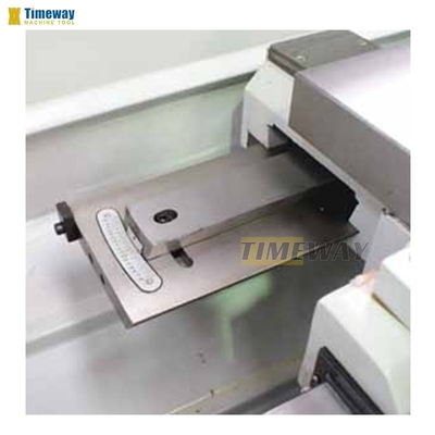Capacidad de procesamiento ligero Torno manual de precisión para torneado multifuncional 1,5 kW