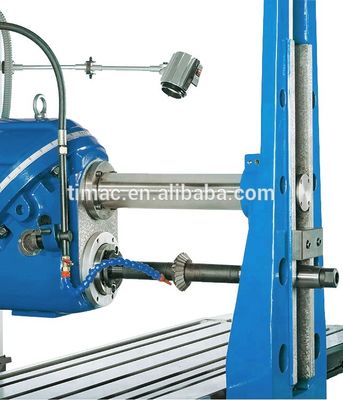 Máquina de fresado universal BM715 con tamaño de cama grande y rango de velocidad del husillo de 35-1345 rpm