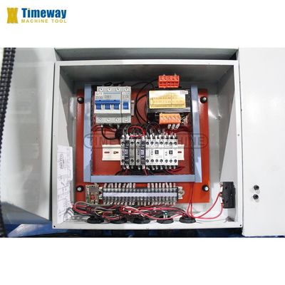 Torno Mecanico de precisión de lecho horizontal de separación de torsión manual para necesidades industriales