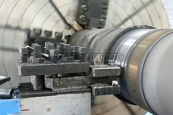 Torno CNC metálico AK-2000H Alta precisión y trabajo pesado con el par máximo del mandril 80KN.m