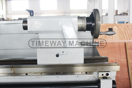 Alta precisión de 2000 mm Universal Gap Bed Lathe CL-460 con potencia de motor de eje de 5.5kW