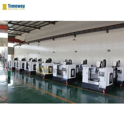 Capacidad de carga de 500 kg VMC745 Máquina de fresado CNC Centro de mecanizado vertical para metal