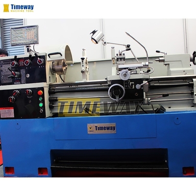 Torno de motor de precisión manual con rango de velocidad del husillo 40 1800 r.p.m.