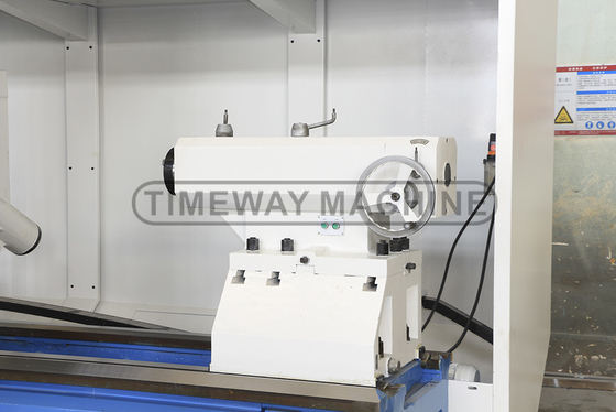 Torno de giro automático horizontal de metal con alta precisión y recorrido en eje X de 700 mm