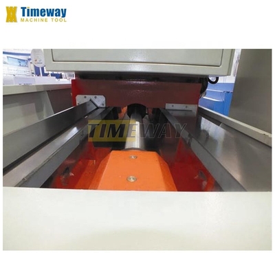 Máquina de quemado de rodillos de skiving CNC personalizada para tubería de aburrimiento de dia.