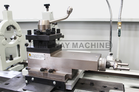 Velocidad del husillo 36-1600 rpm Máquina de tornillo de cama de brecha BL-500C para torneado universal de metales