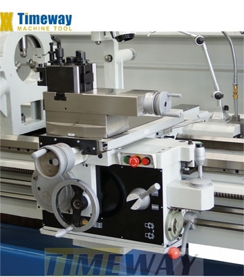 Max. Swing Over Gap 1035mm Torno de silla para metal CL-800 D1-8 Nosa de eje
