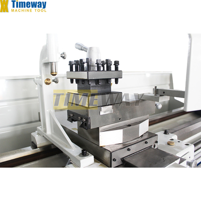 Torno de metal para el trabajo del metal CL-560 Largo de la brecha 170 mm Máximo Largo de la pieza de trabajo 3000 mm