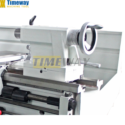 Torno de metal para el trabajo del metal CL-560 Largo de la brecha 170 mm Máximo Largo de la pieza de trabajo 3000 mm