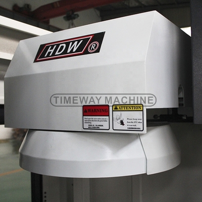 Máquina de fresado CNC VMC650G con tamaño de mesa 1000*420mm Timeway 3 Ejes Vertical hecha
