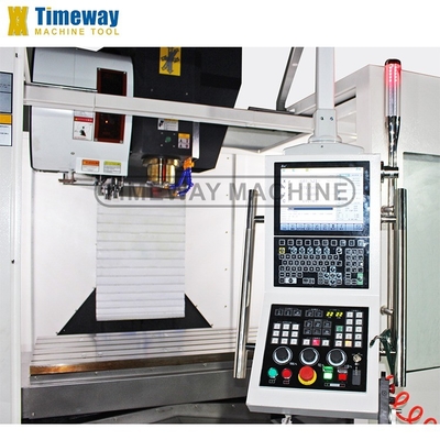 6000rpm Velocidad del eje Velocidad 3 Ejes Máquina de fresado CNC Centro de mecanizado vertical Cnc