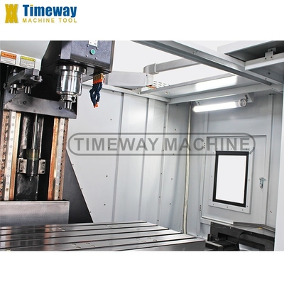 6000rpm Velocidad del eje Velocidad 3 Ejes Máquina de fresado CNC Centro de mecanizado vertical Cnc