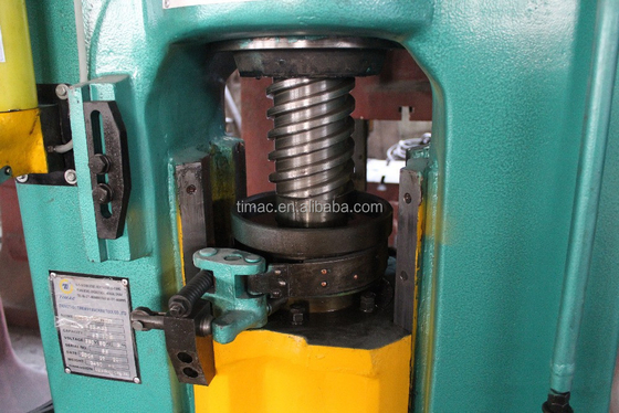 Forja manual de doble disco de 200 mm de deslizamiento de tracto de fricción de tornillo de prensa a 101 * 114 * 2655 mm