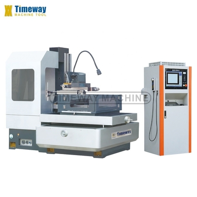 250 mm de recorrido hacia adelante y hacia atrás ZNC Tipo de máquina EDM Sinker / CNC EDM máquina herramienta con 1