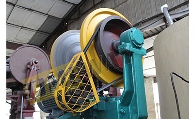 Prensa de forja de tornillo de fricción neumática de 600 mm para diversas aplicaciones