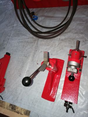 Máquina de rectificación de cigüeñal CNC de 220V/380V de tensión normal para aplicaciones industriales