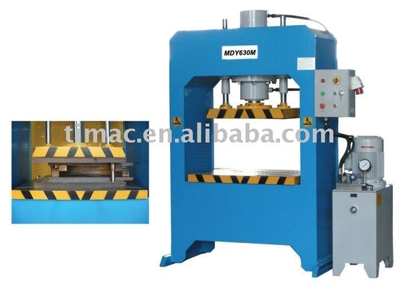 Prensa hidráulica con potencia de 2000 kN personalizable para necesidades específicas de producción
