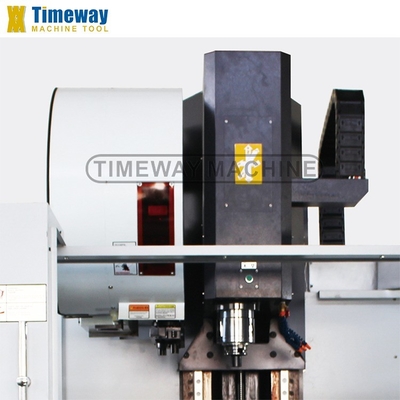 1360x700mm Tamaño de mesa VMC Centro de mecanizado vertical CNC de trabajo pesado con 24 herramientas ATC