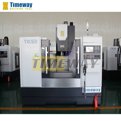 420x800mm Mesa de trabajo Tamaño Vmc650 Centro de mecanizado vertical CNC de 3 ejes para fresado de metales