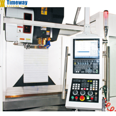 1360x700 Tamaño de la mesa 3-Eje VMC1370 Máquina de centro de mecanizado vertical máquina de fresado CNC