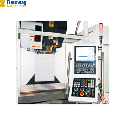 0 6000 rpm Velocidad del eje VMC 1370 Centro de mecanizado CNC vertical para fresado de metales