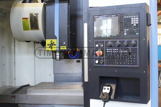 Nivel de seguridad alto VMC855G Centro de mecanizado de fresado vertical CNC para corte de metales