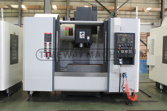 Máquina de fresado vertical CNC de 600 mm VMC1060L con capacidad de 24 cargadores de herramientas