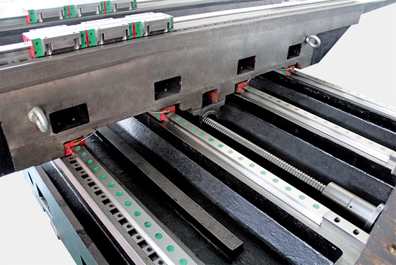 6 s Min. Tiempo de cambio de herramienta VMC1370L Centro de mecanizado vertical de 3 ejes con sistema CNC