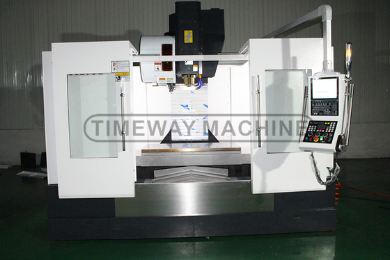 Centro de mecanizado vertical CNC de alta precisión VMC1690 con capacidad para 24 cargadores de herramientas